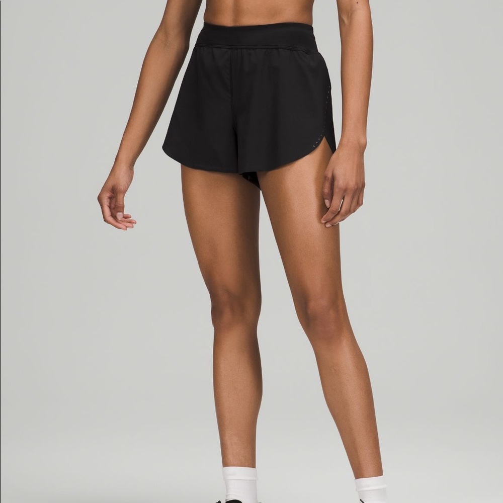 Lululemon find your pace shorts!